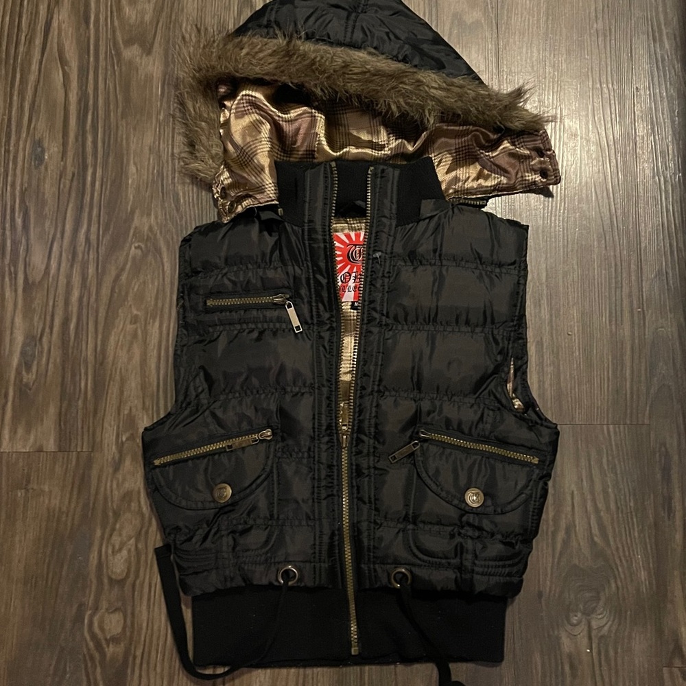 New without tags Tokdo Sleeveless hoodie jacket